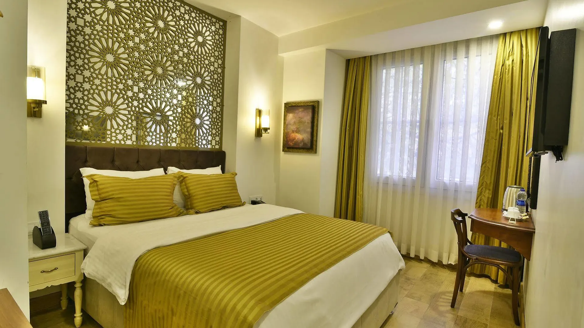 Istanbul Life Hotel (Adults Only) 4*,